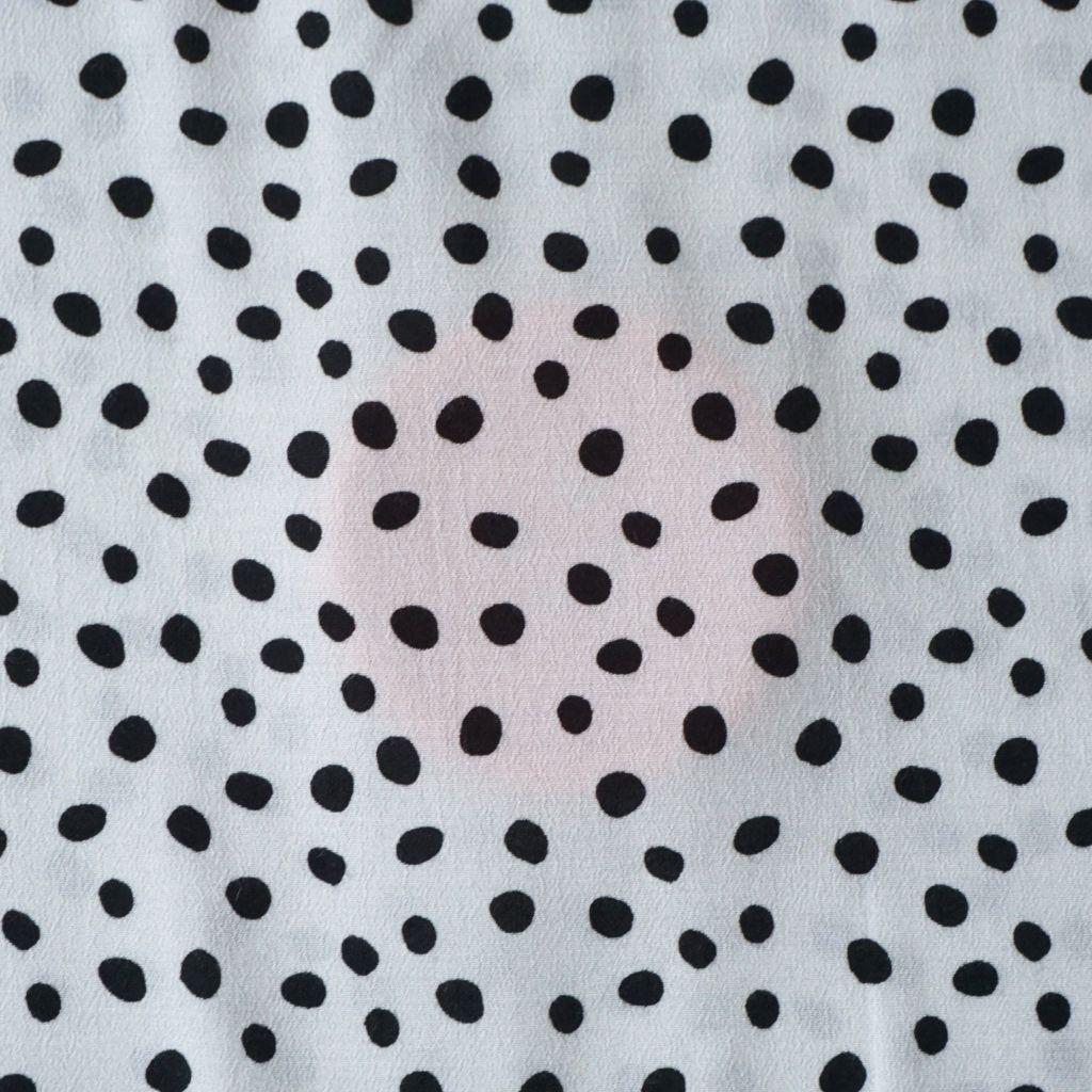 Viskose Druck Crepe Tupfen schwarz weiß – ECOVERO™
